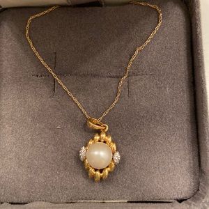 Stunning pearl necklace